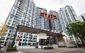 Front of property - FlexiAsia BayuPuteri 3 bedrooms (Johor Bahru)