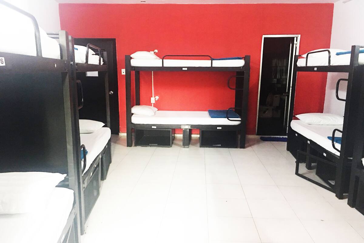 In-room safe, desk, laptop workspace, soundproofing