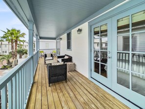 House, 2 Bedrooms | Property grounds - Mare E Sole 2 Bedroom Home by RedAwning (Panama City Beach)