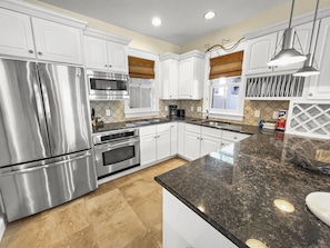 House, 2 Bedrooms | Private kitchen - Mare E Sole 2 Bedroom Home by RedAwning (Panama City Beach)