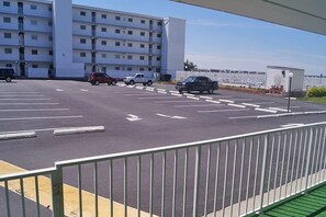 Condo, 2 Bedrooms | Property grounds