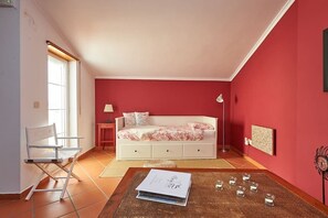 1 bedroom, iron/ironing board, travel cot, free WiFi