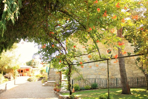 Fantastic holiday villa with pool, near the course and the beach.