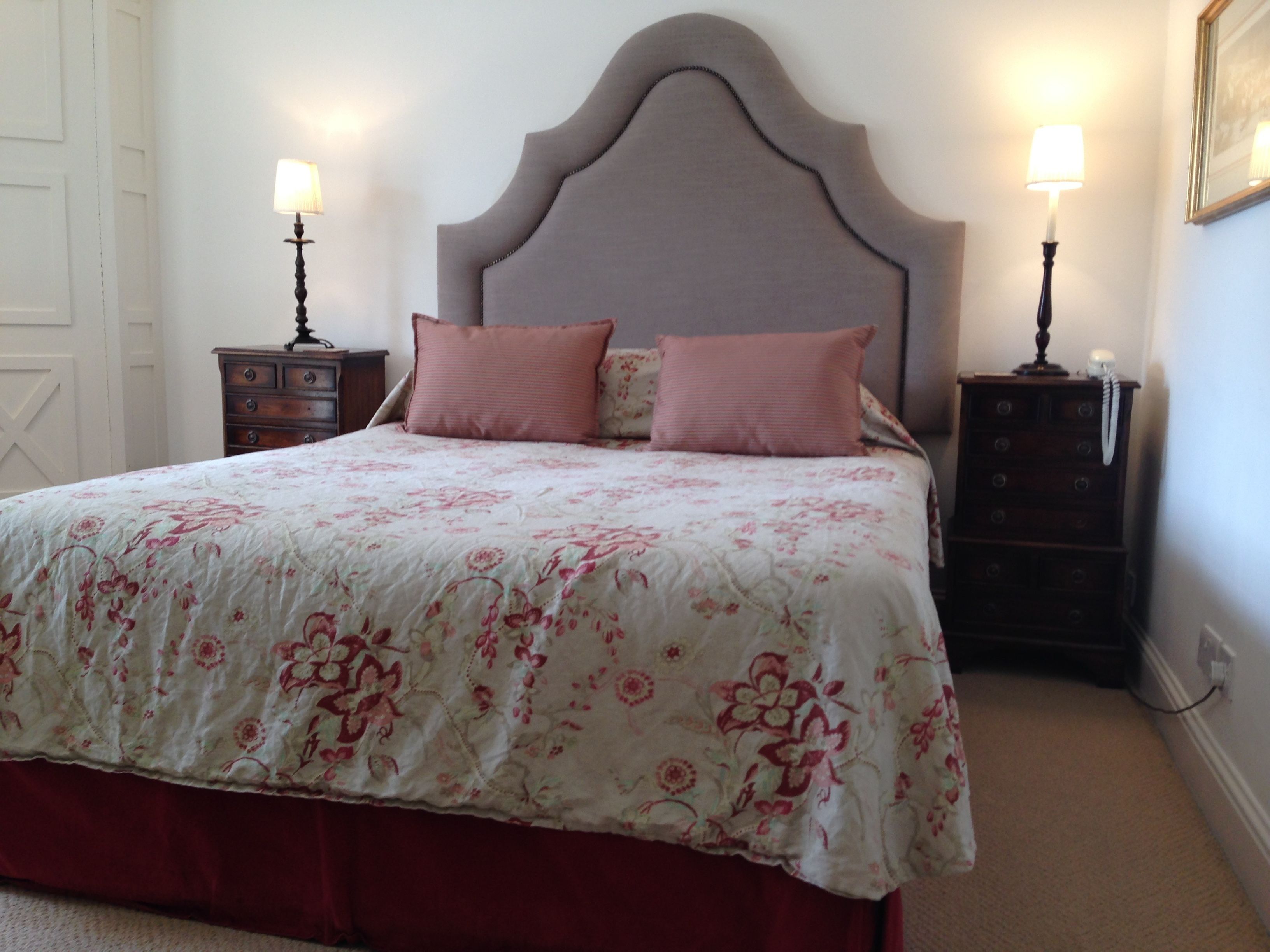 double room, 1 double bed | individually decorated, individually furnished, desk, free wifi