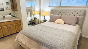 คอนโด, 2 ห้องนอน | 2 ห้องนอน, เตารีด/โต๊ะรีดผ้า, Wi-Fi ฟรี, ผ้าปูที่นอน
