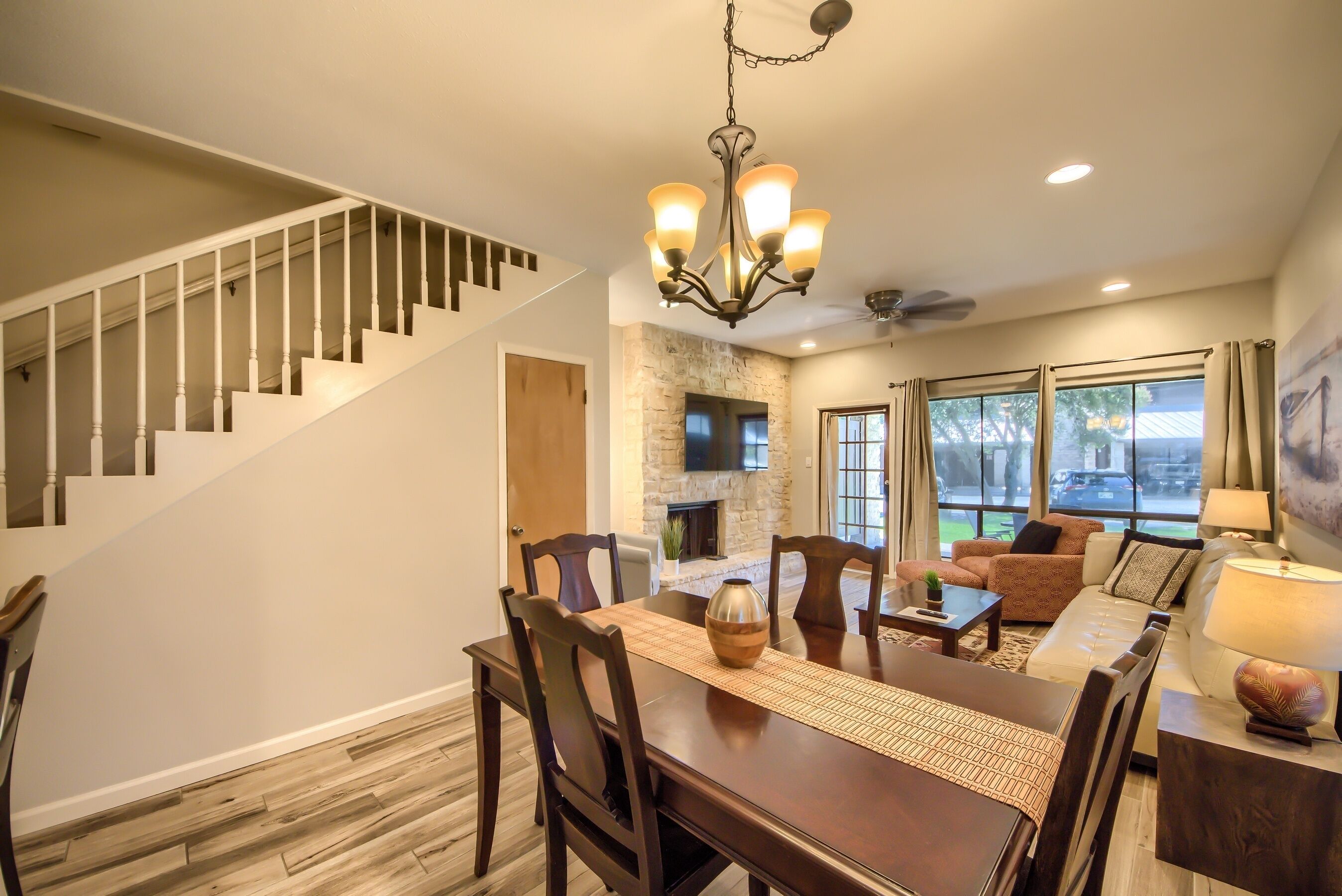 Condo, 2 Bedrooms | Dining