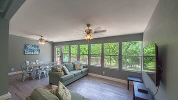 House, 3 Bedrooms | Interior