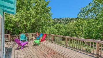 House, 3 Bedrooms | Property grounds