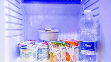 Minibar, in-room safe, desk, iron/ironing board