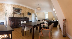 Free daily continental breakfast - Les Magnolias (Lalinde)