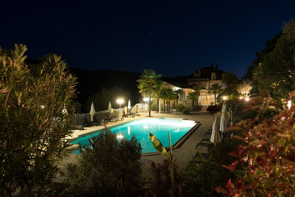 Seasonal outdoor pool