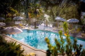 Seasonal outdoor pool - Les Magnolias (Lalinde)