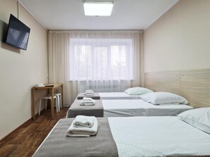 Silitysrauta/-lauta, ilmainen Wi-Fi, vuodevaatteet