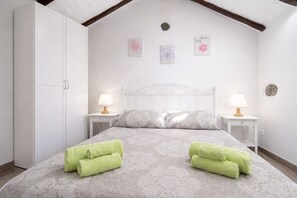 Room - Canary House: Relaxation for everyone (Ingenio)