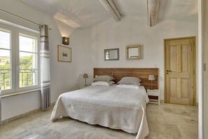 Individually decorated, individually furnished, soundproofing