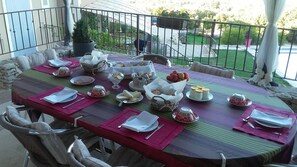 Breakfast area