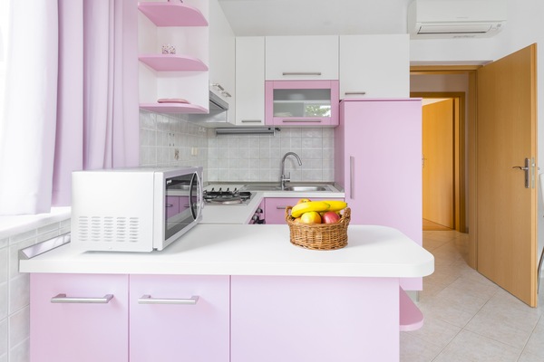 Apartemen, 1 kamar tidur, pemandangan laut | Dapur kecil pribadi | Lemari es, microwave, oven, dan kompor
