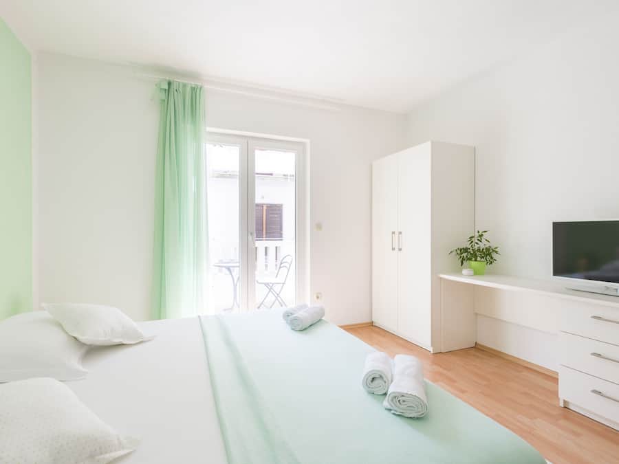Studio, Gartenblick