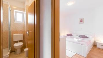 Apartment, 1 Bedroom, Sea View | Bathroom | Shower, hair dryer
