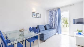 Apartment, 1 Schlafzimmer, Meerblick (Plavi) | Wohnbereich
