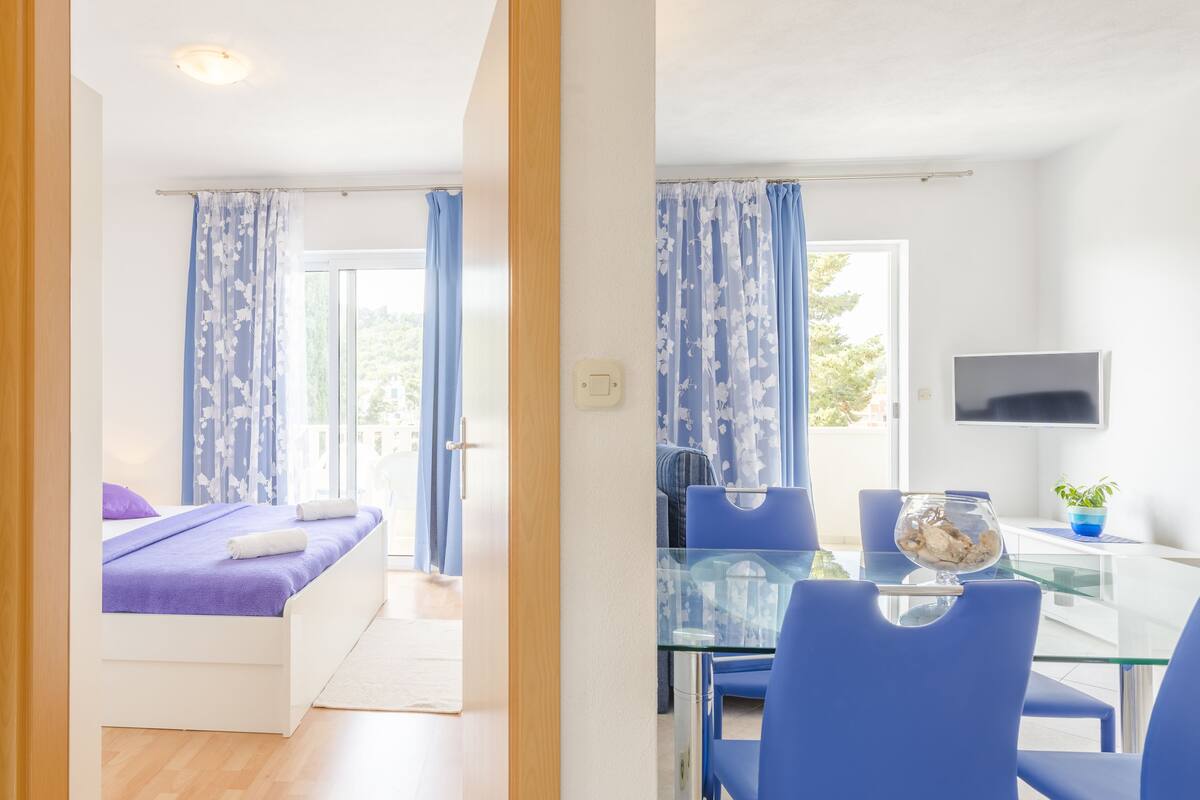 Appartement Confort, 1 chambre, vue sur la mer (Plavi) | 1 chambre, bureau, rideaux d’obscurcissement, système d’insonorisation
