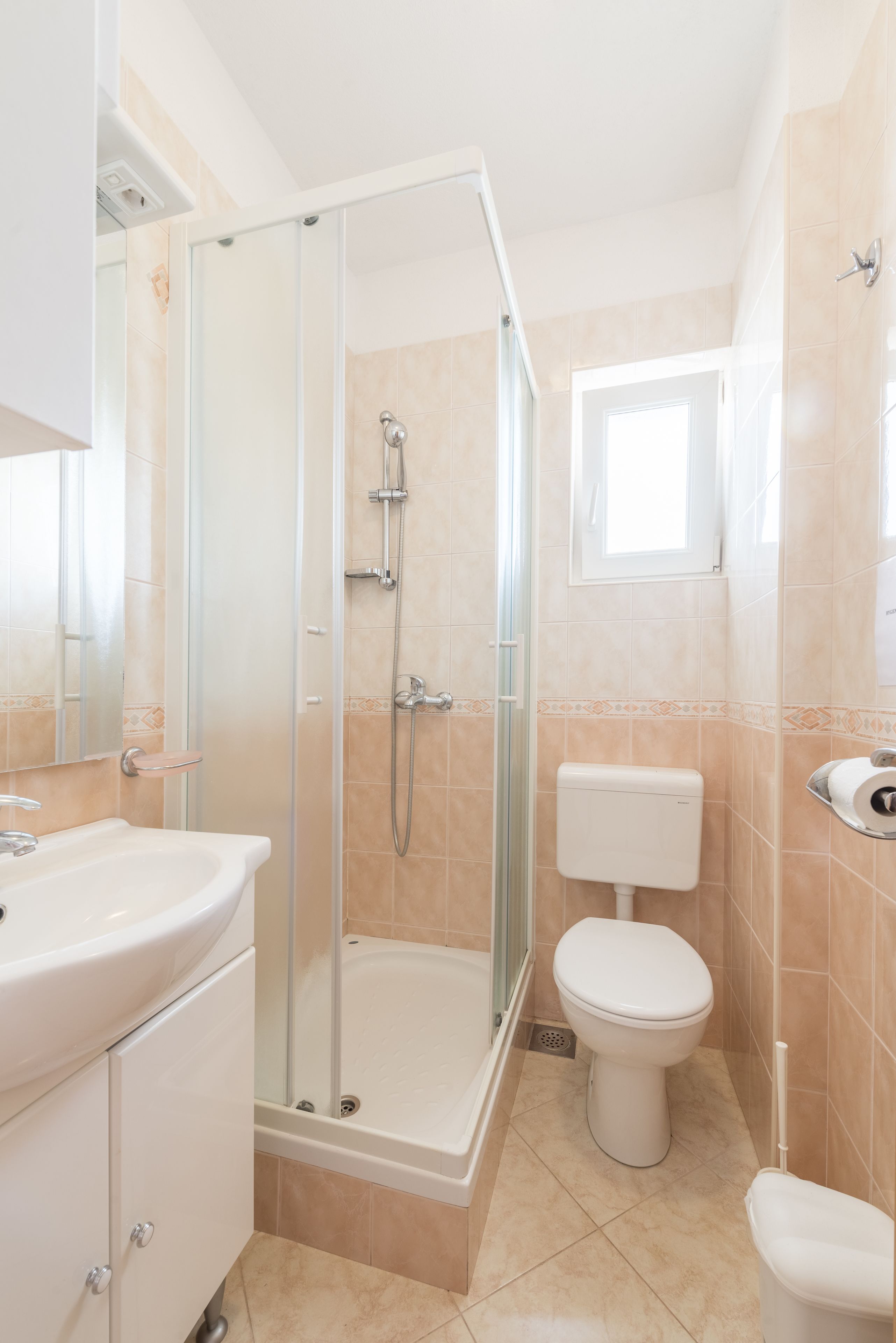 Apartment, 1 Bedroom, Sea View | Bathroom | Shower, hair dryer