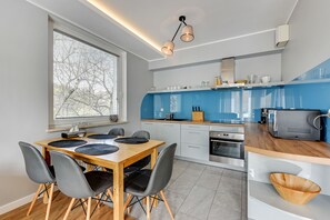 City Apartment, 2 Bedrooms (Uno 2) | Private kitchenette