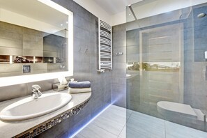 City Apartment, 2 Bedrooms (Uno 1) | Bathroom