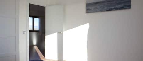 3 Schlafzimmer, schallisolierte Zimmer, Bügeleisen/Bügelbrett