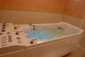 Sauna, hot tub, steam room, Turkish bath/hammam, body treatments - Hotel Victoria (Kharkiv)