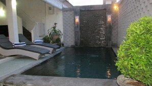 Outdoor pool - Sun Shoot Villas Seminyak (Seminyak)