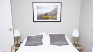 Cortinas blackout, tabla de planchar con plancha y cunas gratuitas 