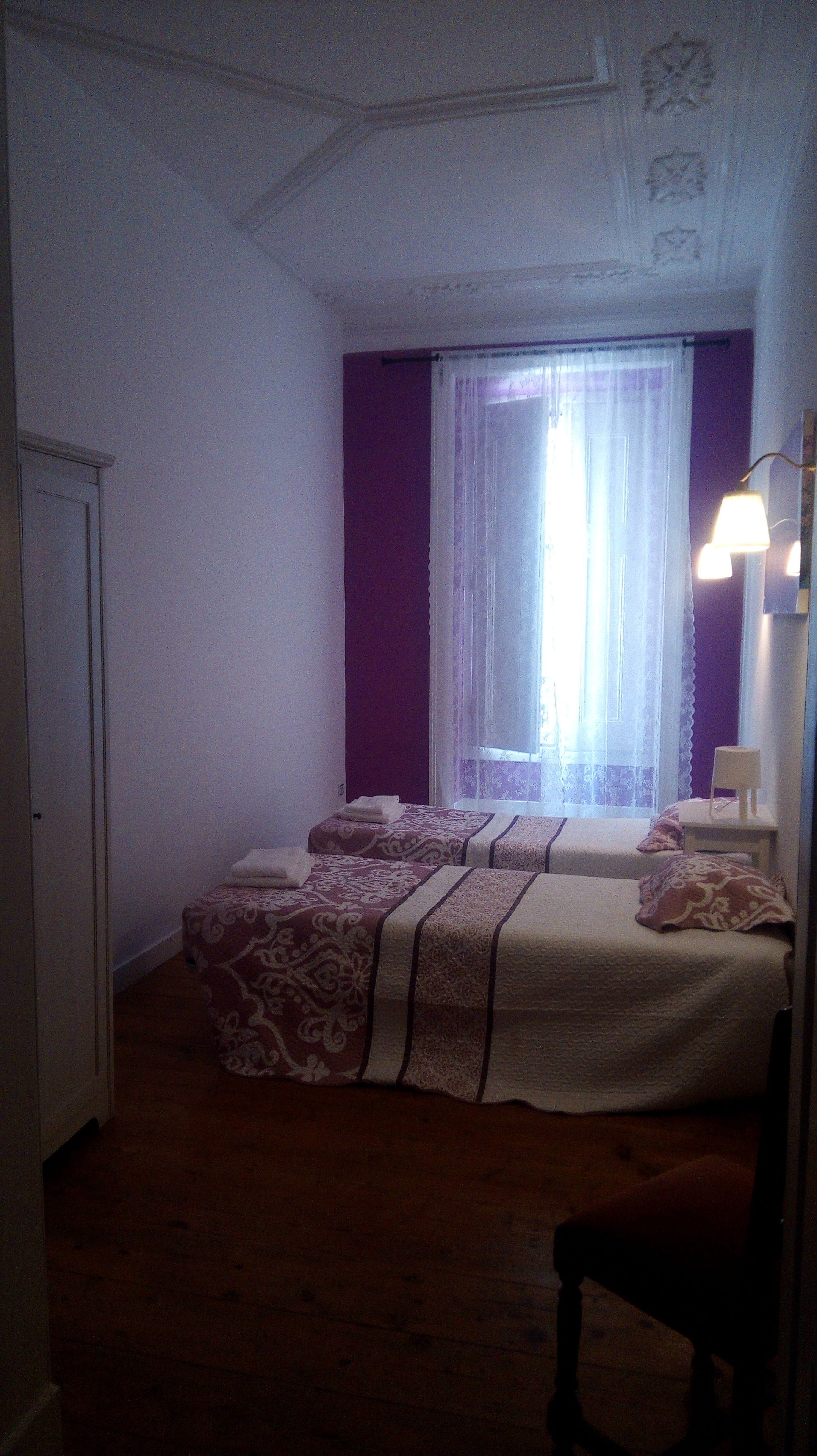Twin Room, Private Bathroom | Iron/ironing board, free cribs/infant beds, free WiFi, bed sheets