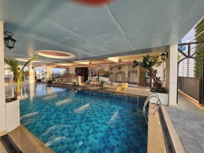 屋上プール