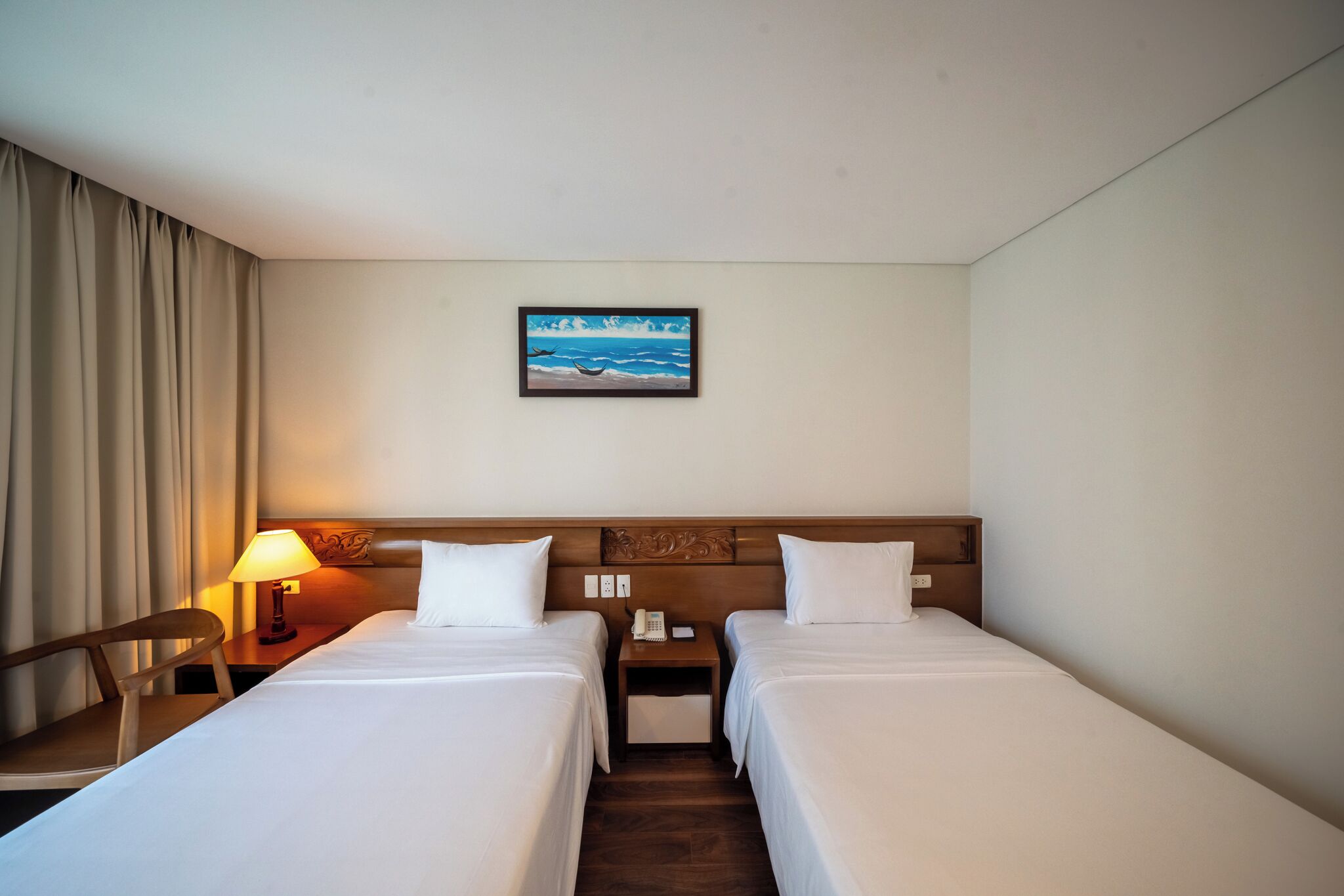 Deluxe Twin Room, City View | Premium bedding, minibar, in-room safe, desk