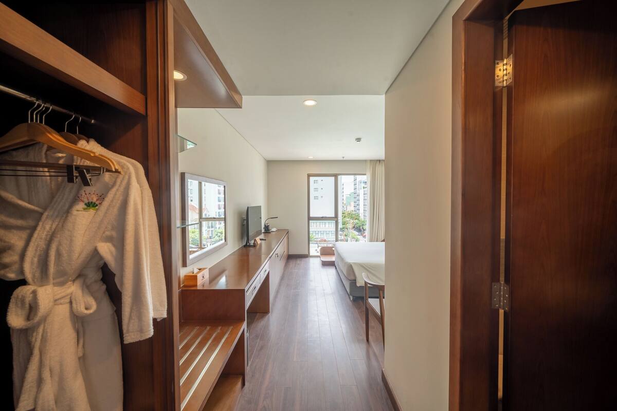 Superior Double Room, Partial Ocean View