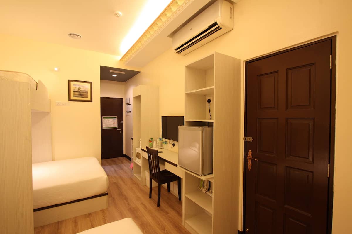 Family Room, Ground Floor (5 Pax) | Desk, iron/ironing board (on request), WiFi (free)