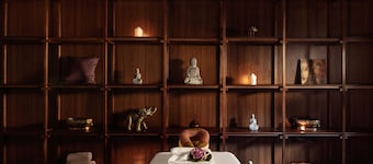 MOODs Charles Bridge