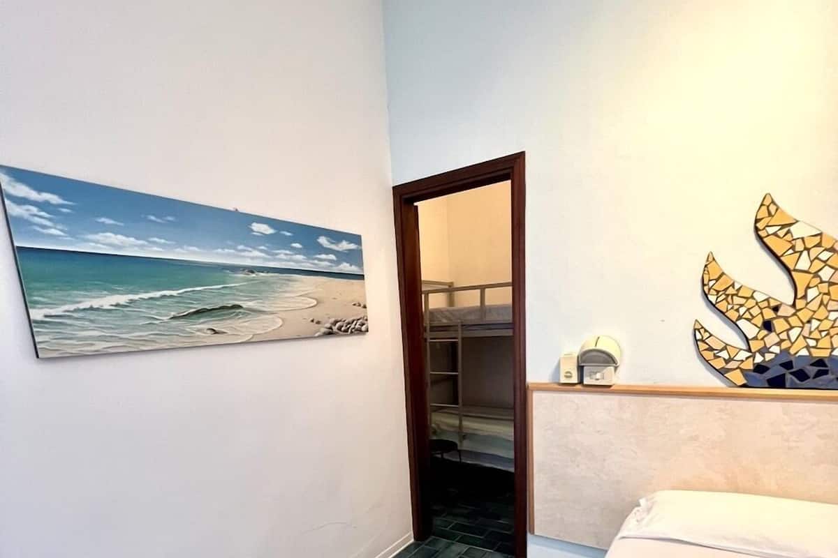 Family Room | 1 bedroom, desk, laptop workspace, free WiFi
