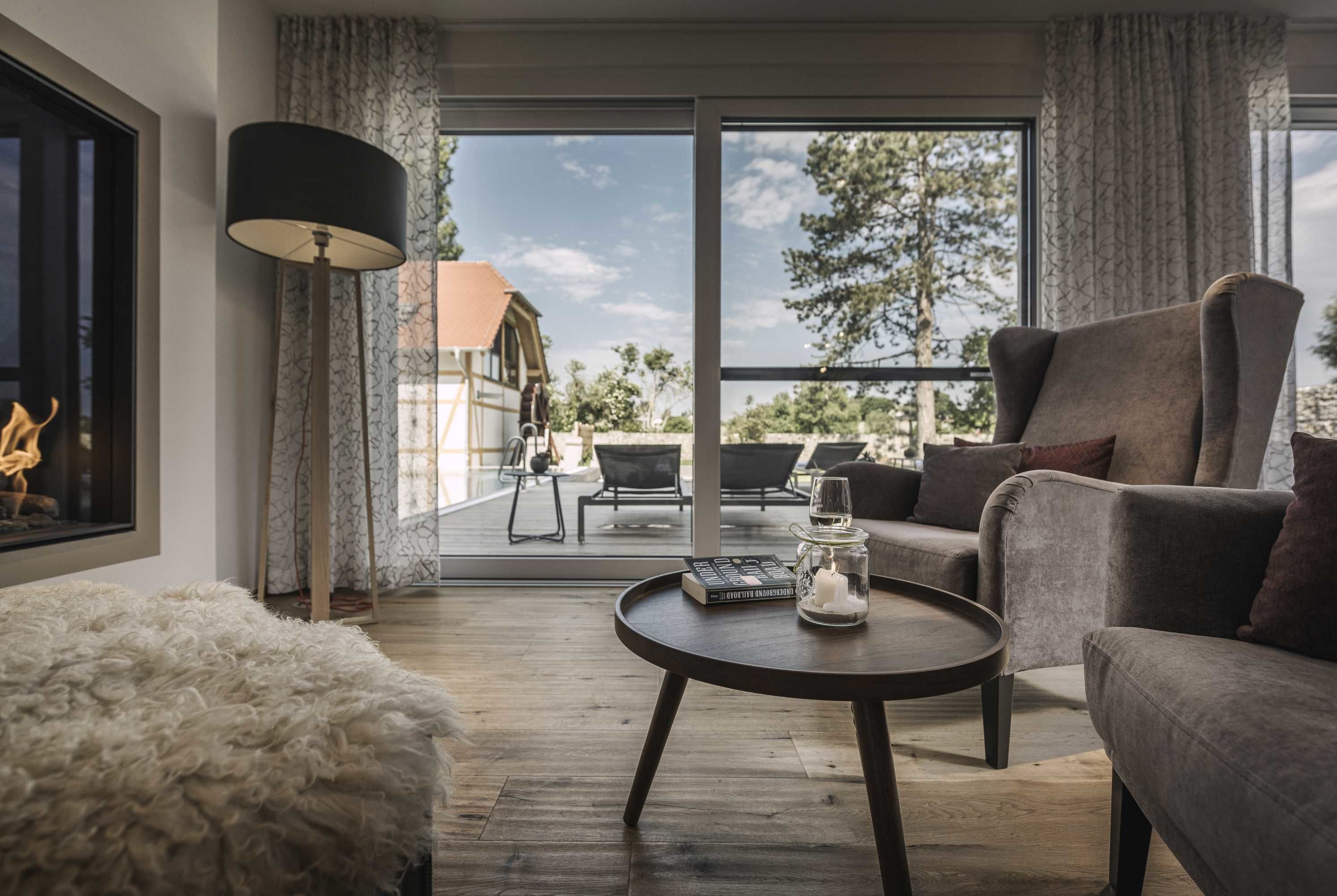 couples treatment room(s), sauna, hot tub, steam room, body treatments