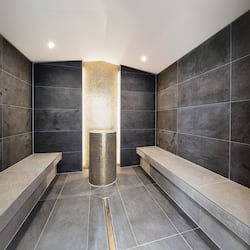 Couples treatment rooms, sauna, hot tub, steam room, body treatments