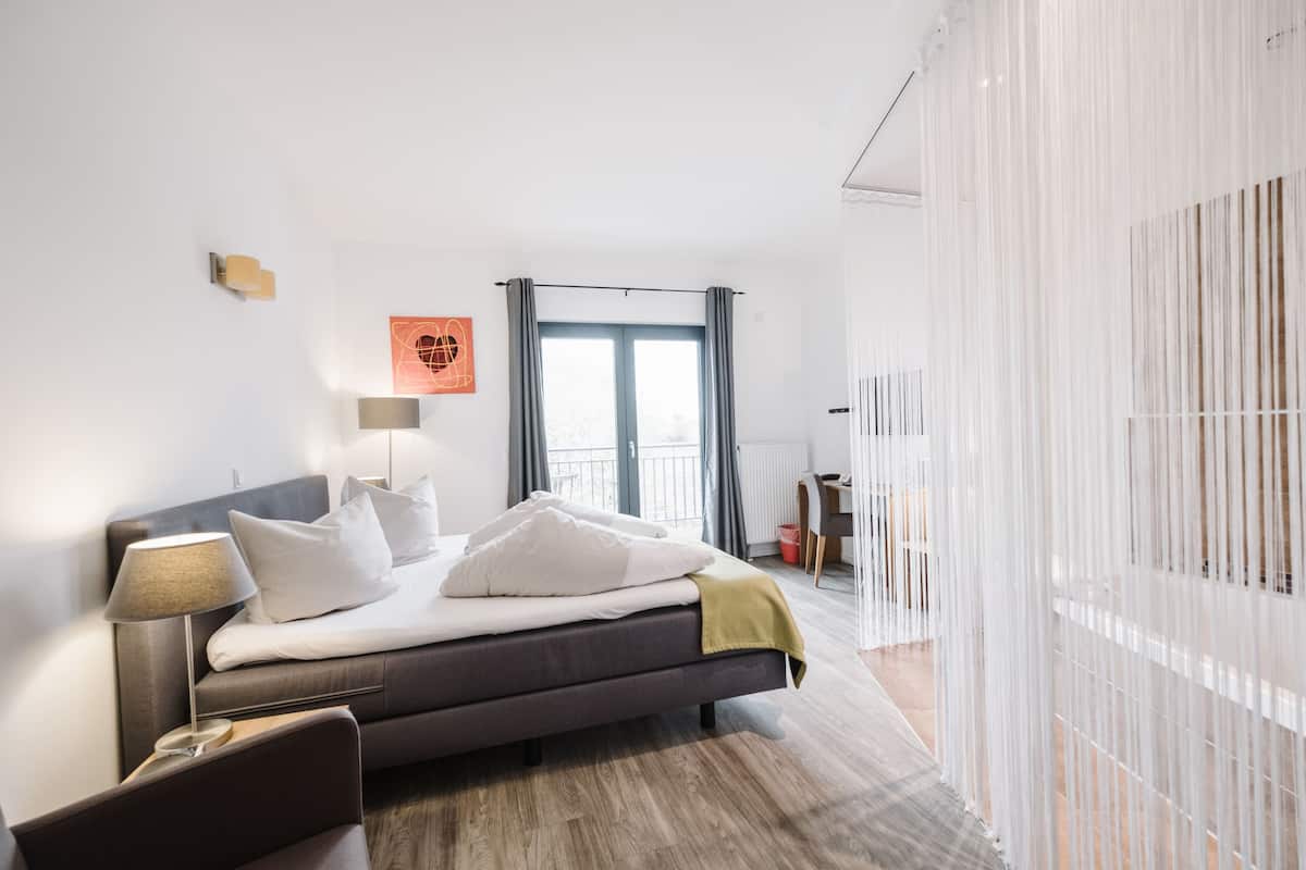 In-room safe, desk, free WiFi, bed sheets