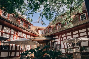 Front of property - Jordan's Untermühle (Koengernheim)