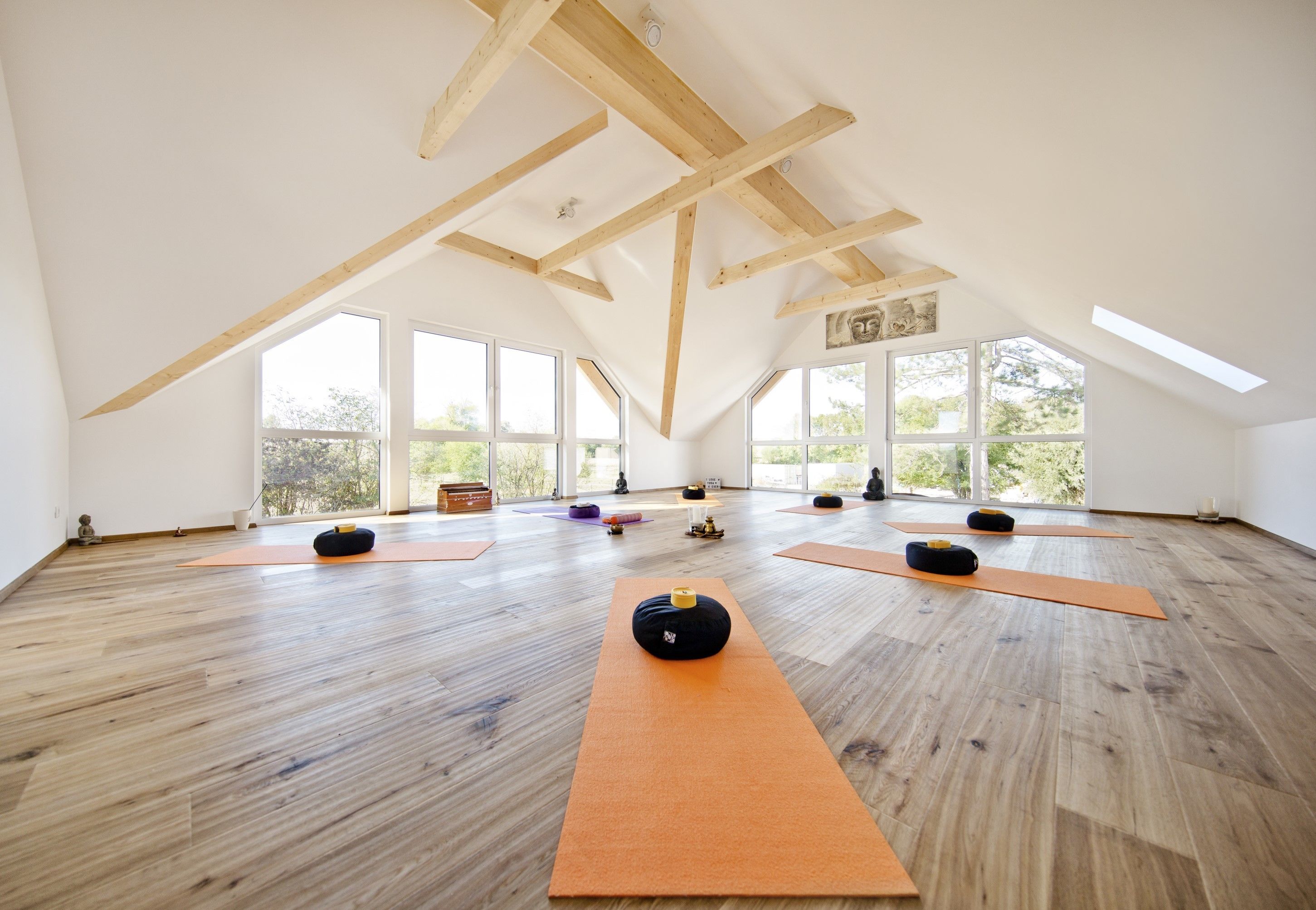 couples treatment room(s), sauna, hot tub, steam room, body treatments