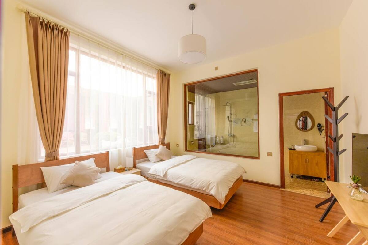 Desk, blackout curtains, free WiFi