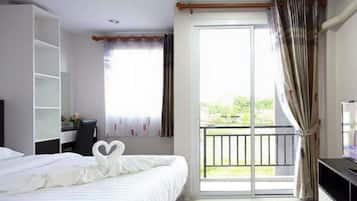 Standard Double Room | Desk, blackout curtains, free WiFi