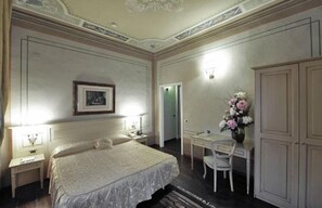 Standard-Doppel- oder -Zweibettzimmer