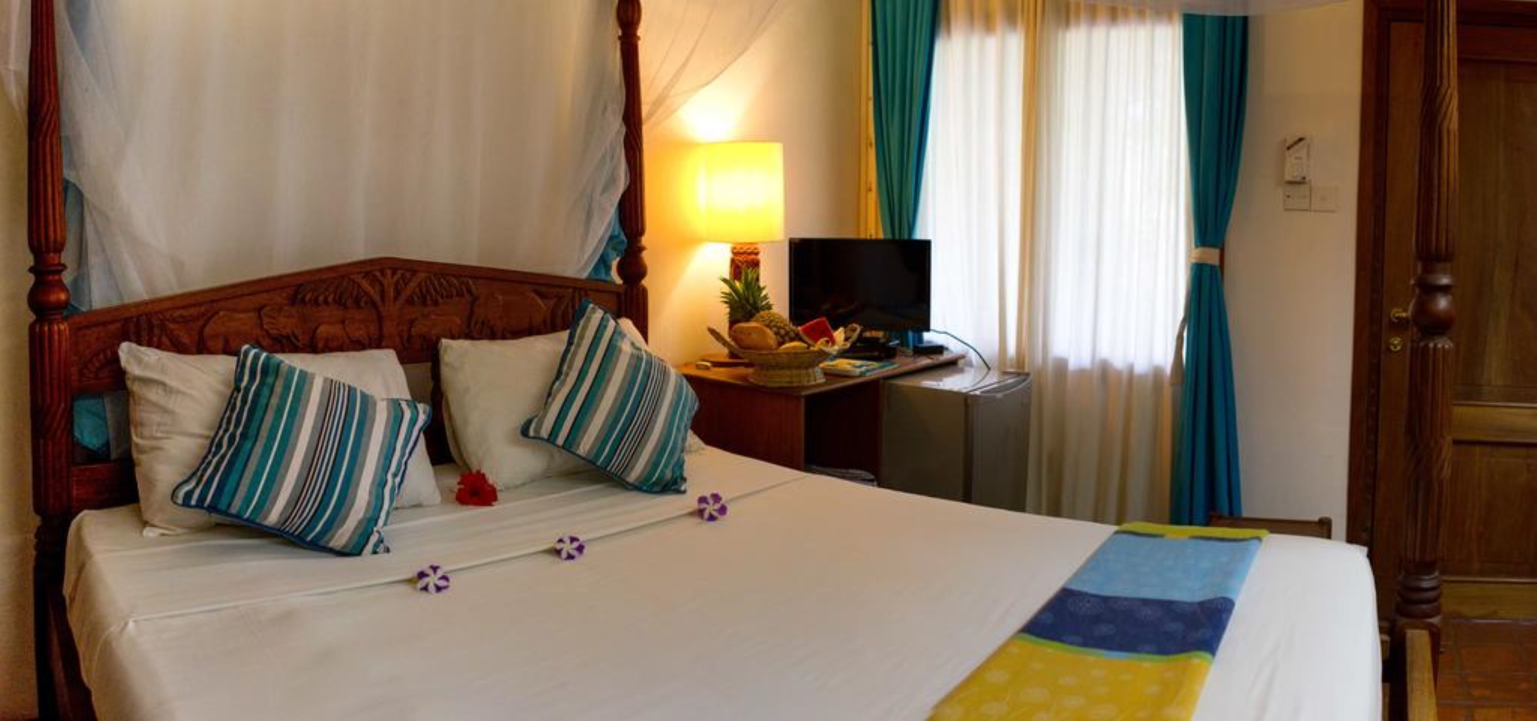 Premium bedding, minibar, in-room safe, desk