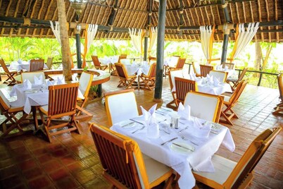 Mangro Hotel Diani Beach