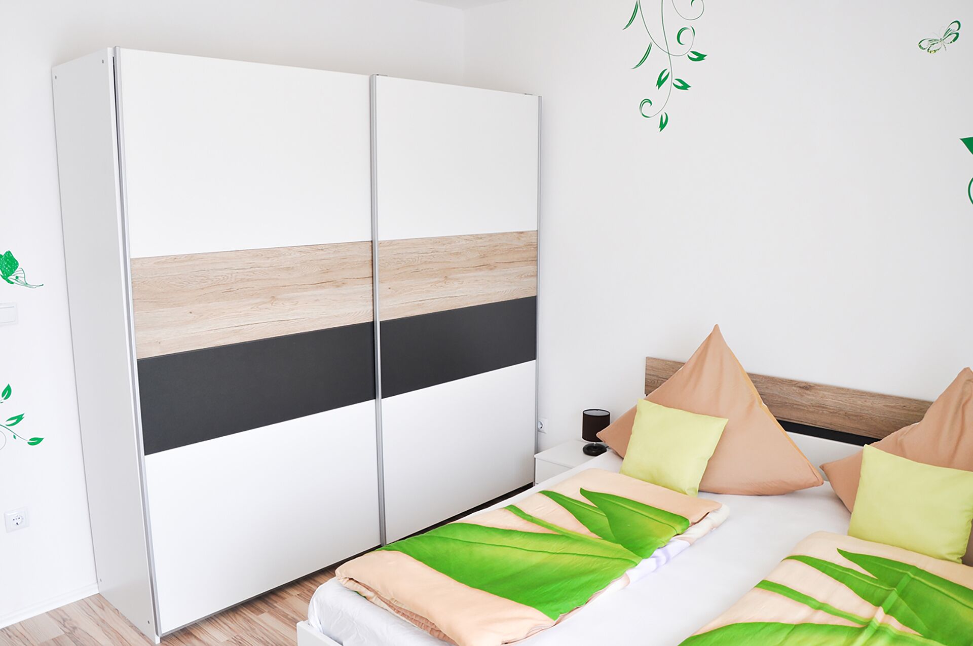 1 bedroom, desk, iron/ironing board, Internet